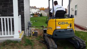 Side of House Retaining Wall | Extreme Green Lawn & Landscape | Germantown WI